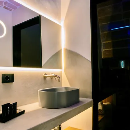 Regina Elena & Private *