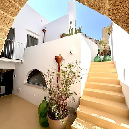 Regina Elena & Private *